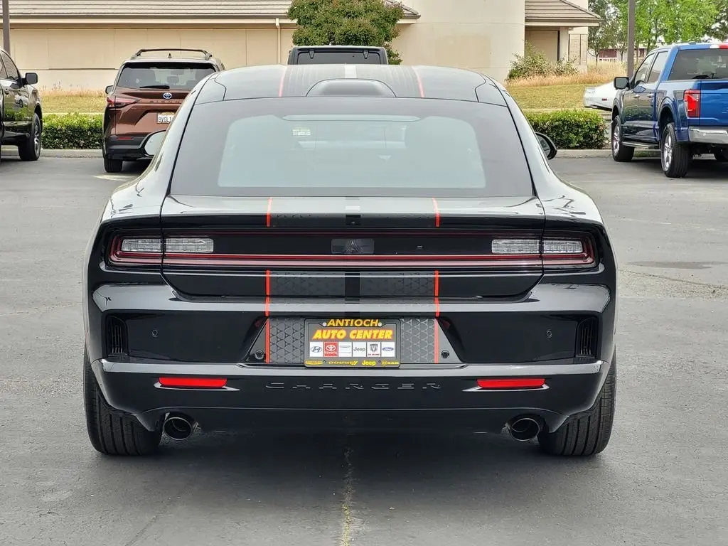 2026 Dodge Charger R/T AWD photo 4