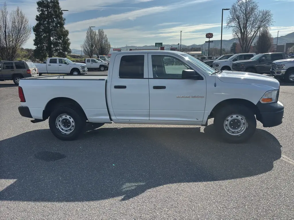 2012 RAM 1500 ST 4WD Quad Cab photo 5