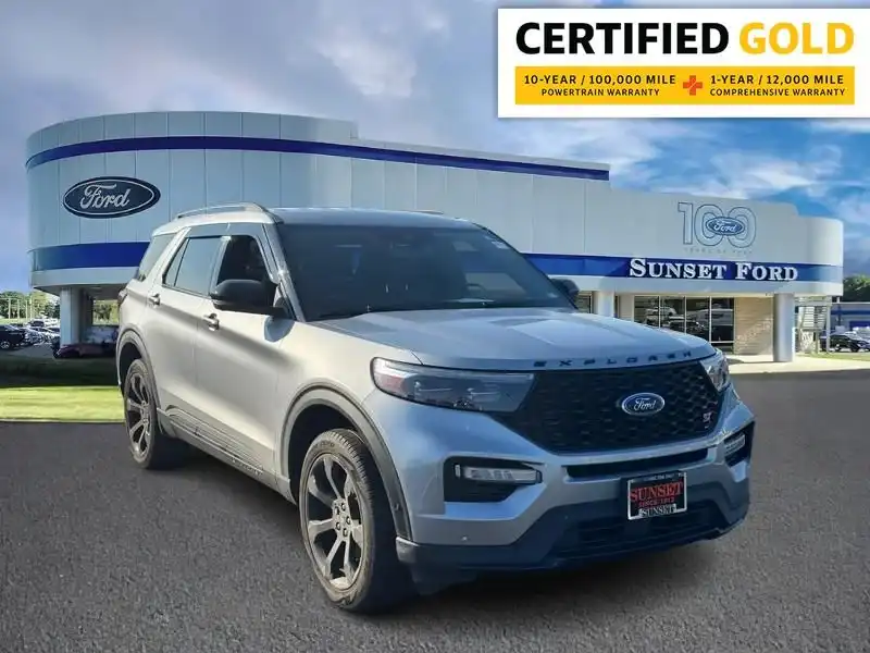 2022 Ford Explorer ST 4WD's photo
