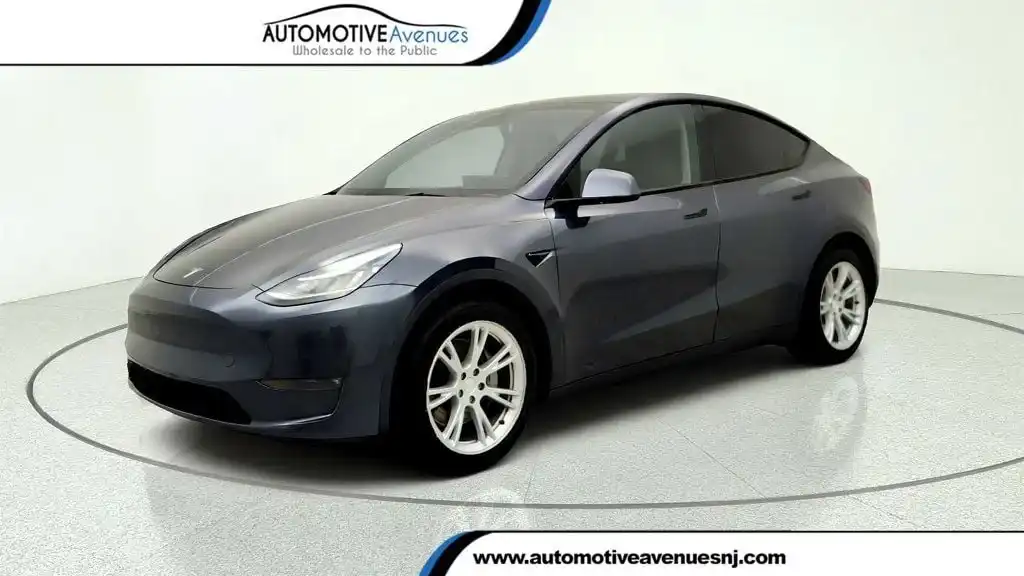 2021 Tesla Model Y Long Range Dual Motor All-Wheel Drive's photo
