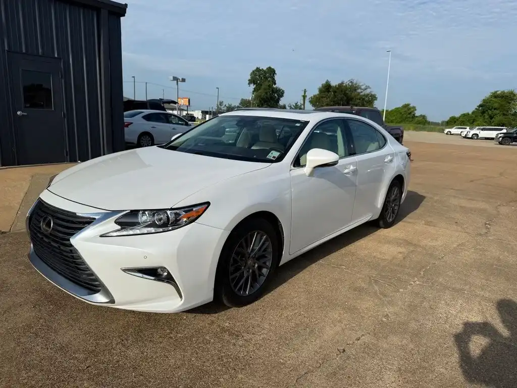 2018 Lexus ES 350 ES 350's photo