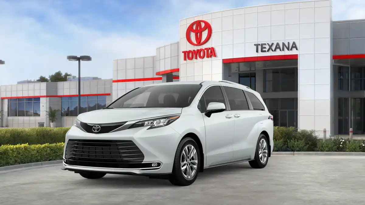 2026 Toyota Sienna Limited 7-Passenger Hybrid FWD's photo