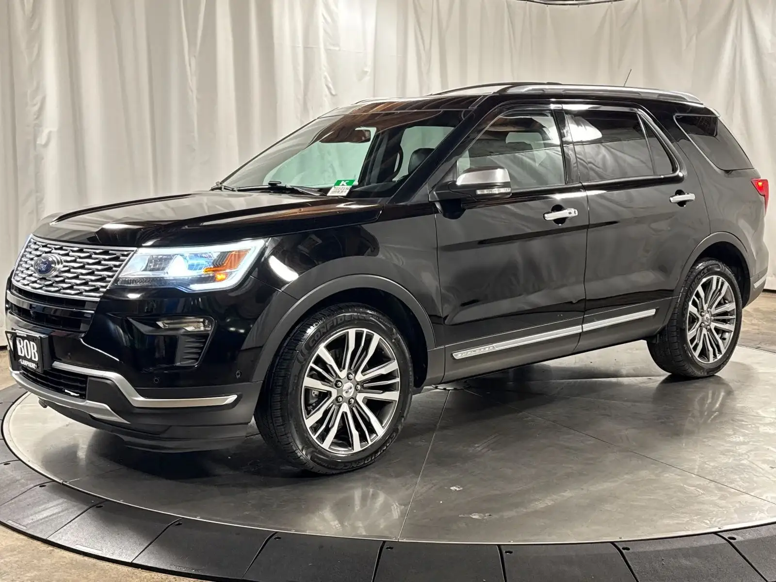 2018 Ford Explorer Platinum 4WD photo 1