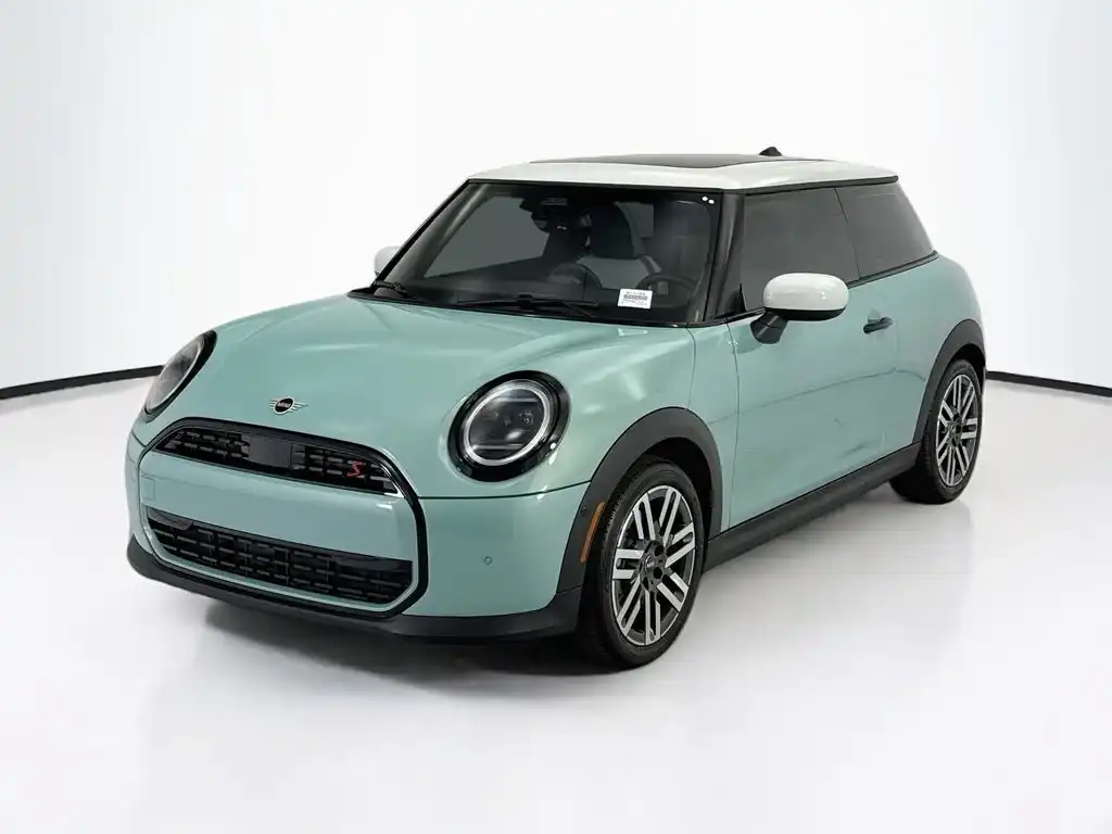 2026 MINI Hardtop Cooper S Signature's photo