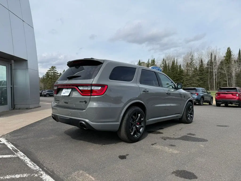 2026 Dodge Durango SRT Hellcat Jailbreak AWD photo 3