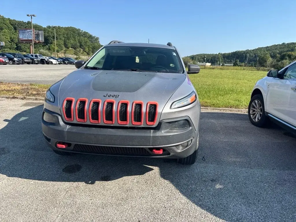 2018 Jeep Cherokee Trailhawk 4WD photo 5