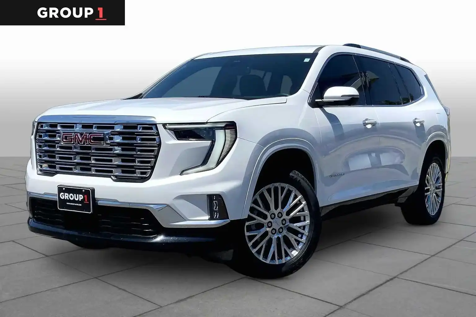 2024 GMC Acadia Denali FWD's photo