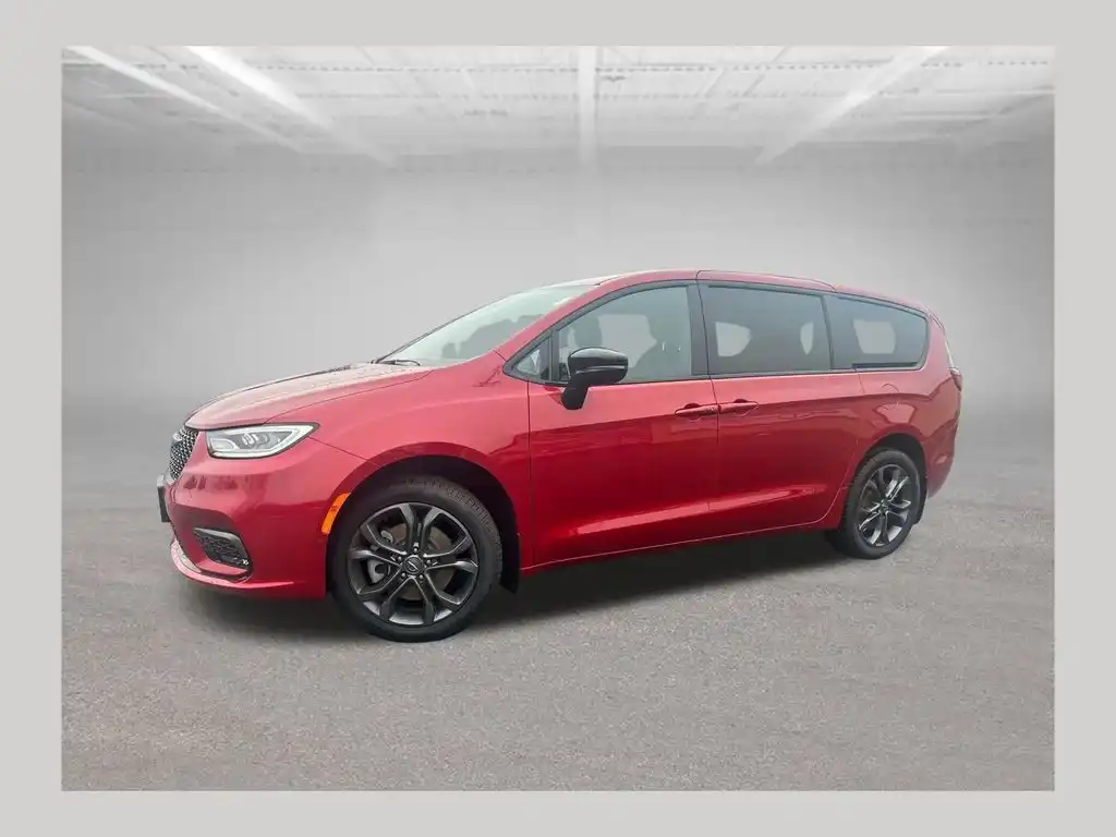 2026 Chrysler Pacifica Select AWD's photo