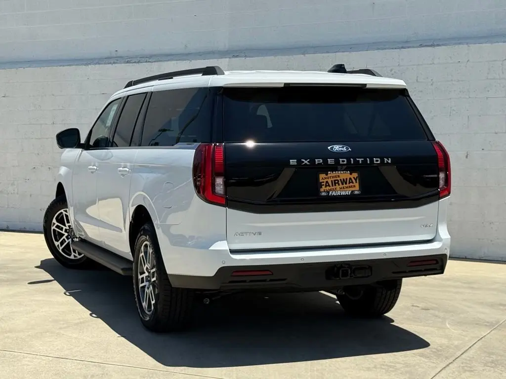 2026 Ford Expedition Active MAX photo 4