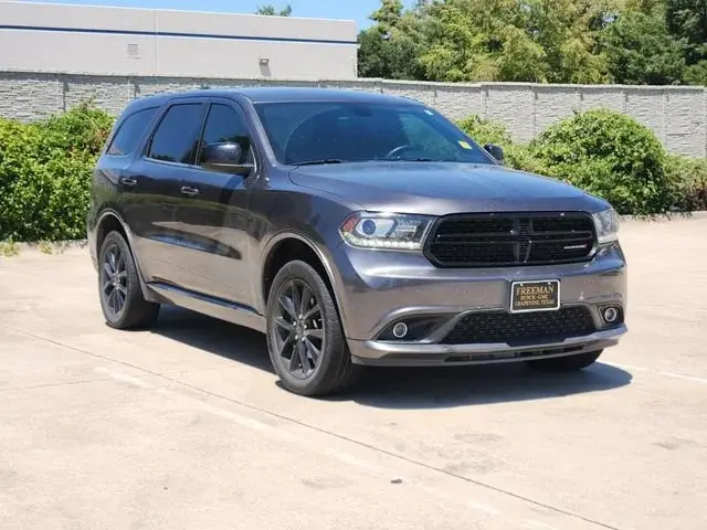 2017 Dodge Durango SXT Plus RWD photo 3