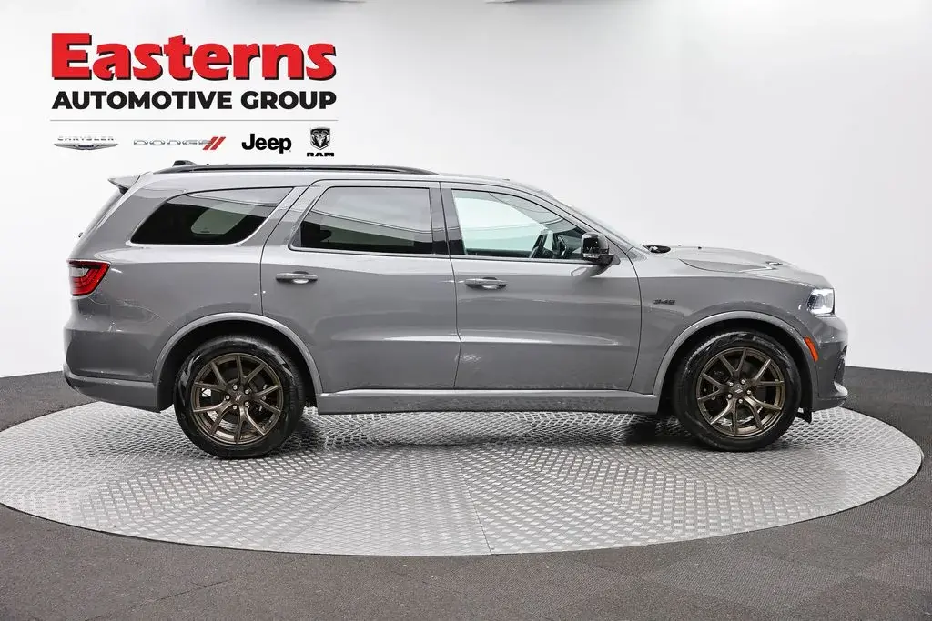 2025 Dodge Durango R/T 20th Anniversary Plus AWD photo 4