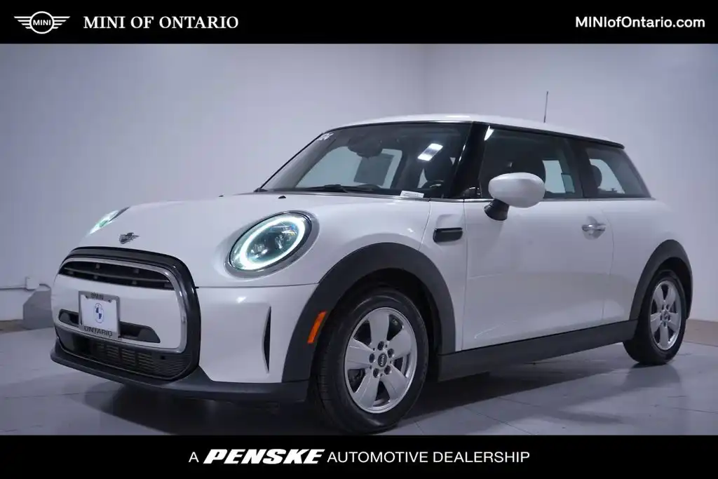 2024 MINI Hardtop Cooper's photo