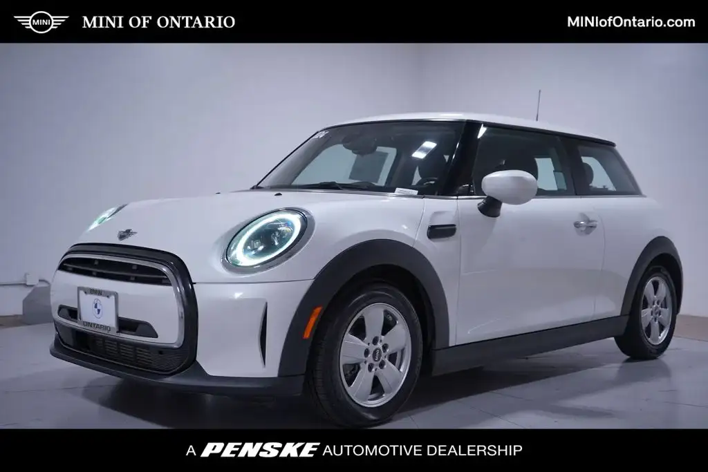 2024 MINI Hardtop Cooper's photo