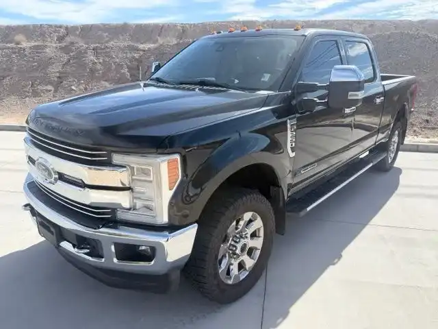 2017 Ford F-250 Lariat 4WD Crew Cab 8' Box's photo