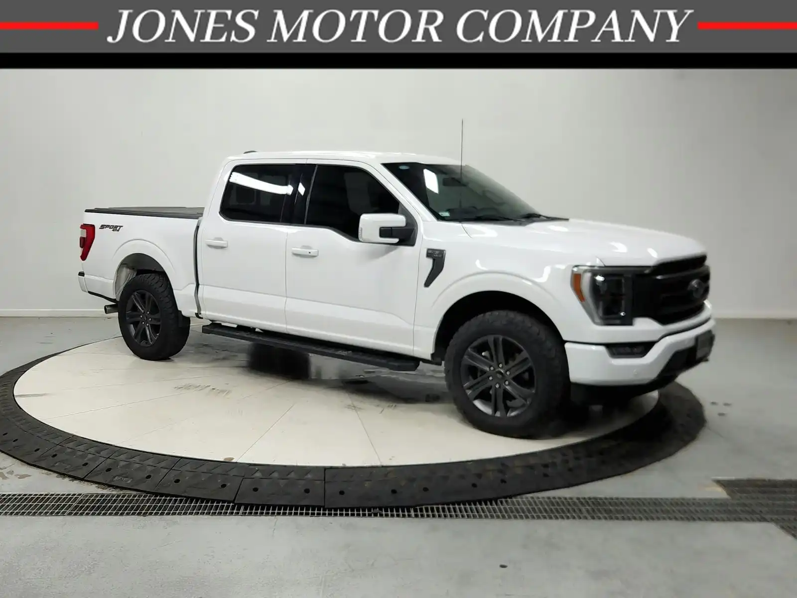 2023 Ford F-150 Lariat 4x4 SuperCrew 145 in's photo