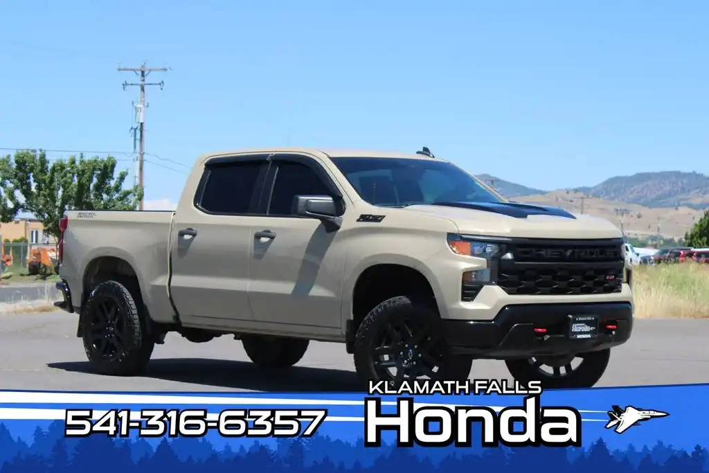 2022 Chevrolet Silverado 1500 Custom Trail Boss 4X4 Crew Cab Short Box's photo
