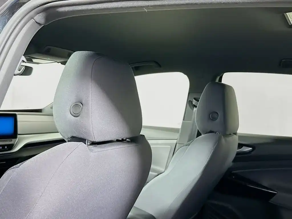 2021 Volkswagen ID.4 PRO's photo