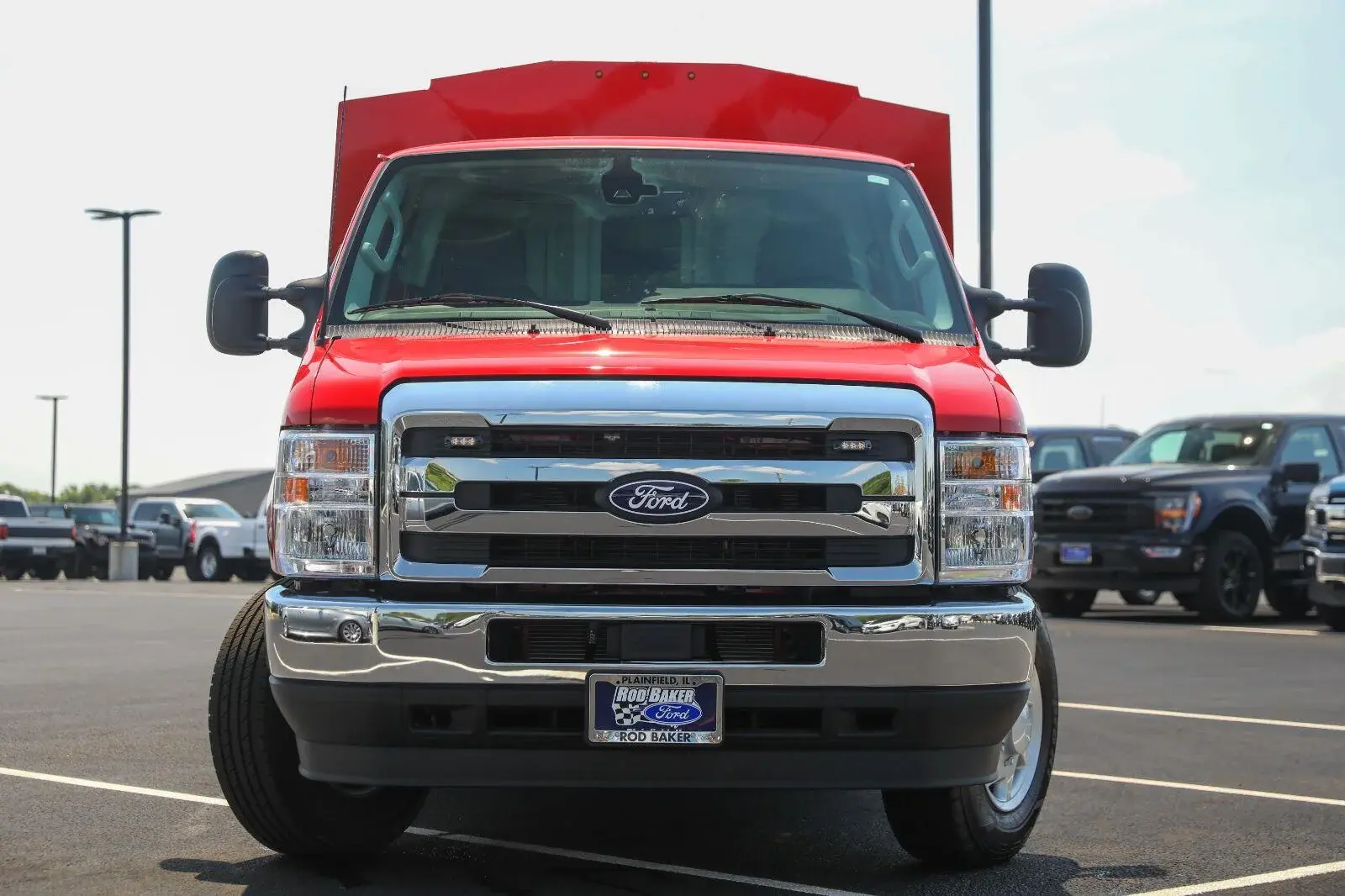 2026 Ford E-Series SRW E-350 Super Duty 138 in WB photo 3