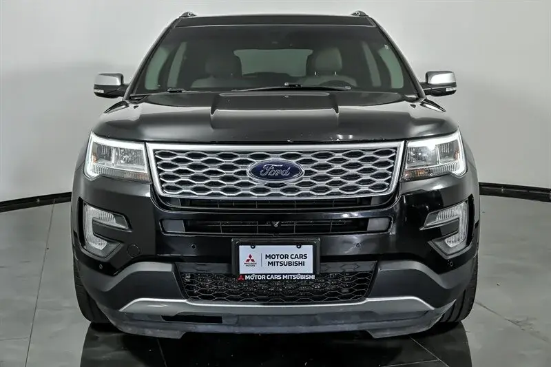 2017 Ford Explorer Platinum 4WD photo 4