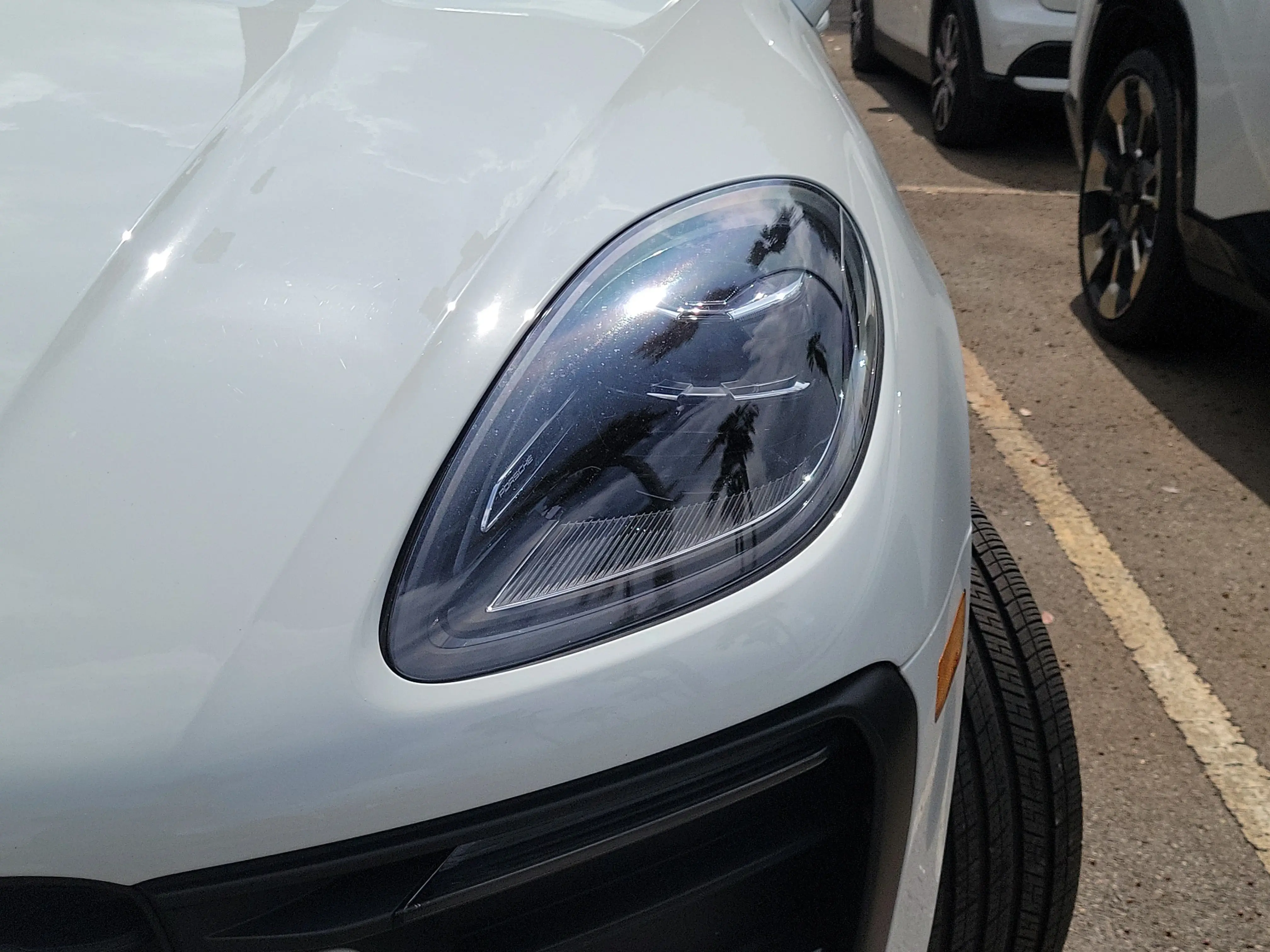 2022 Porsche Macan Base photo 5