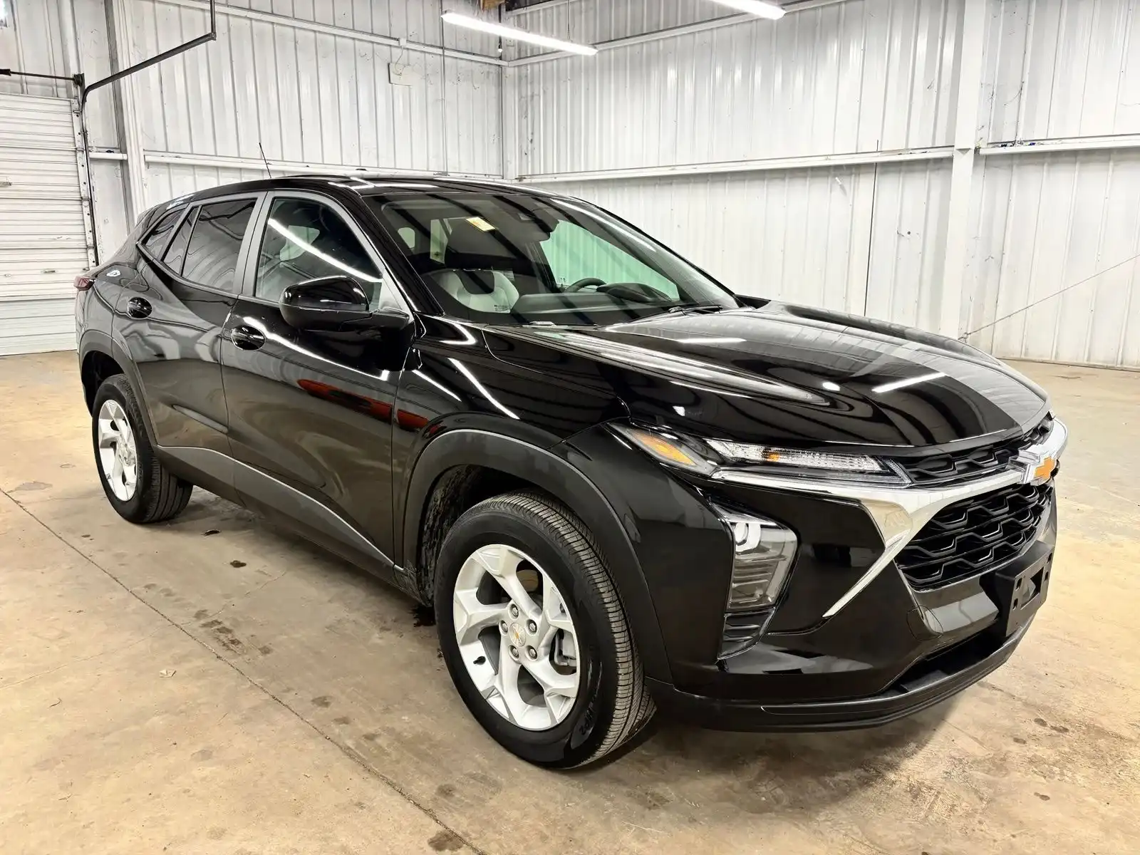 2025 Chevrolet Trax LS's photo