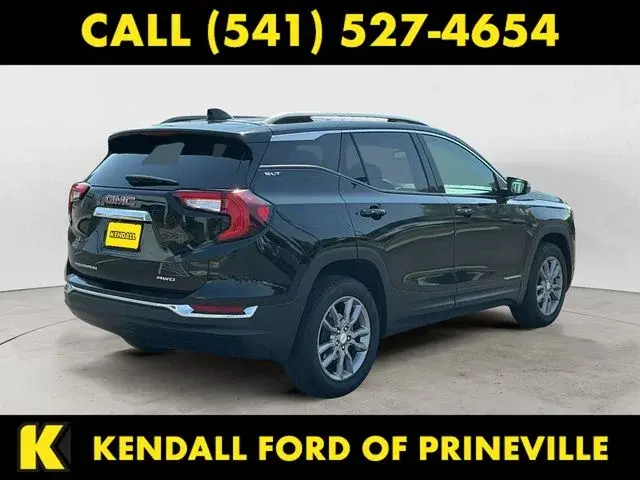 2024 GMC Terrain SLT AWD photo 5