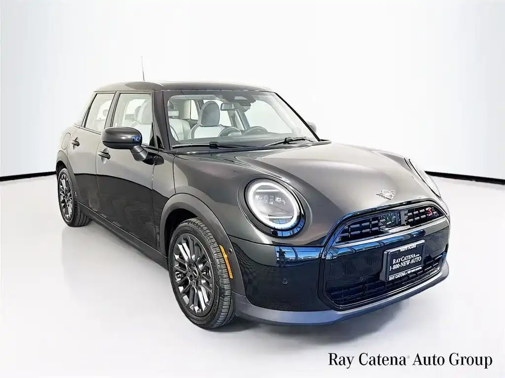 2026 MINI Hardtop Cooper S Signature's photo