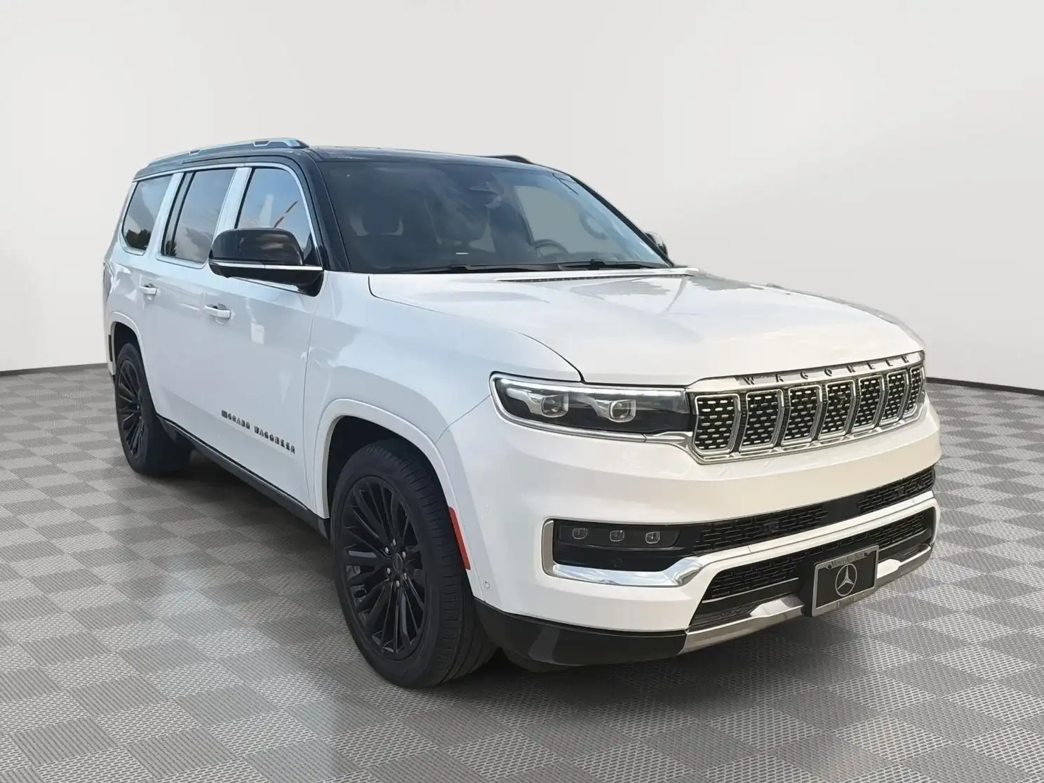 2023 Jeep Grand Wagoneer Series III 4WD's photo