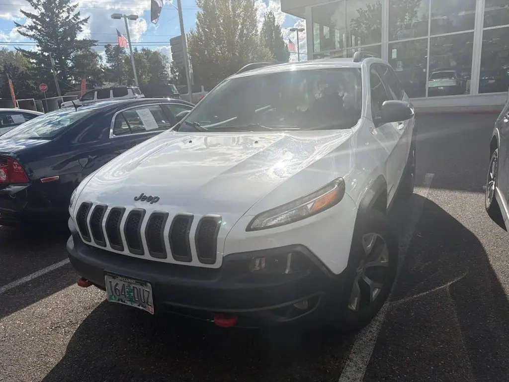 2015 Jeep Cherokee Trailhawk 4WD photo 3