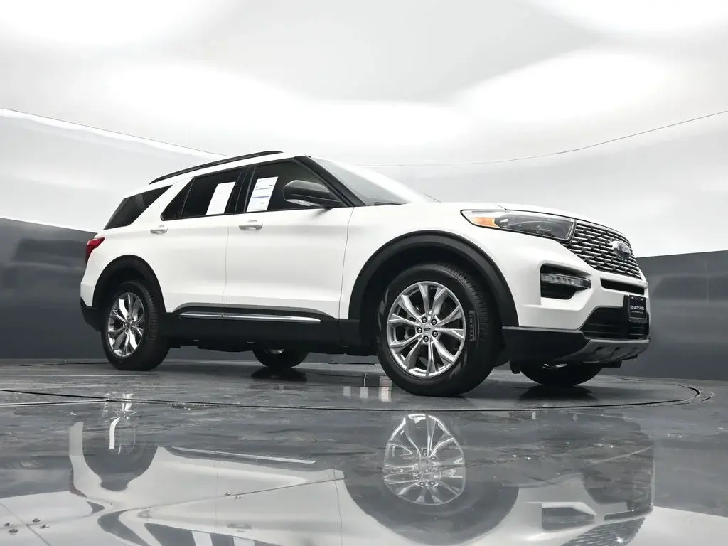 2021 Ford Explorer XLT RWD photo 3