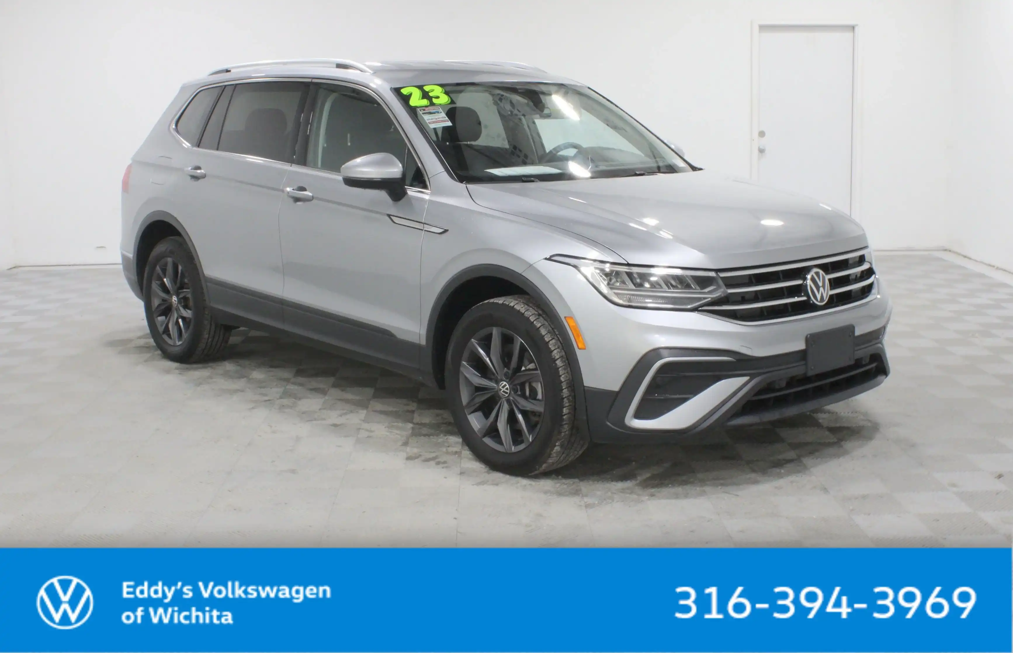 2023 Volkswagen Tiguan 2.0T SE's photo