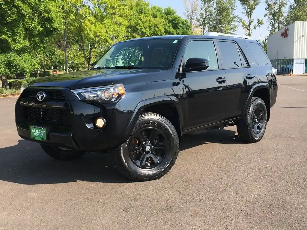 2018 Toyota 4Runner SR5 4WD V6's photo