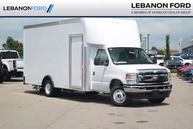 2027 Ford E-Series DRW E-450 Super Duty 176 in WB's photo