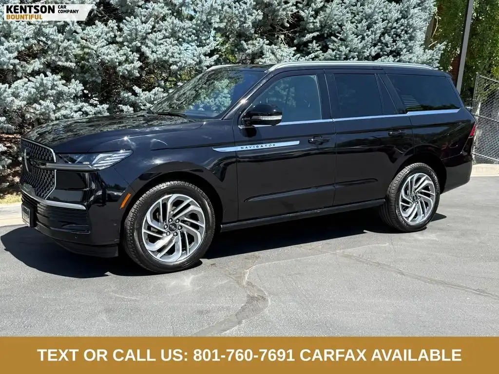 2025 Lincoln Navigator Reserve 4WD's photo