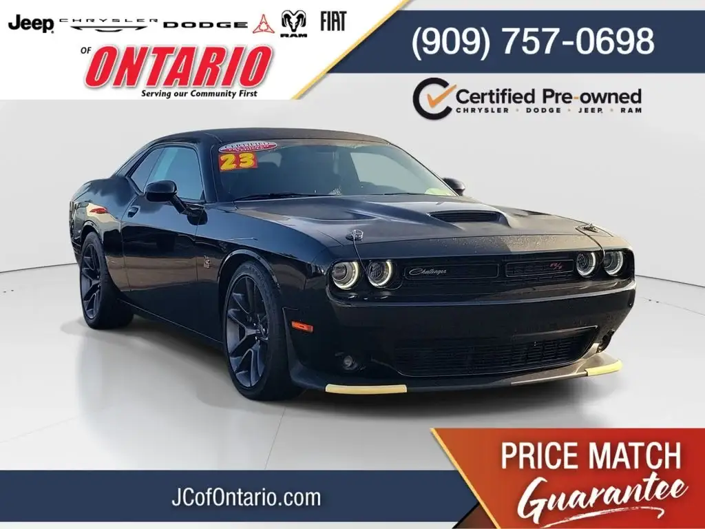 2023 Dodge Challenger R/T Scat Pack photo 1