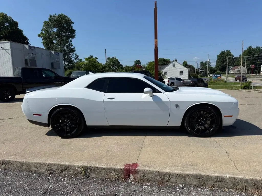 2023 Dodge Challenger SRT Hellcat Jailbreak Auto photo 5