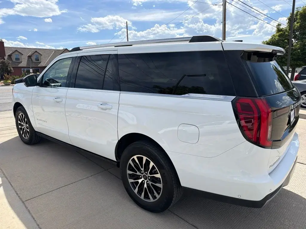 2025 Ford Expedition Platinum 4WD MAX photo 5