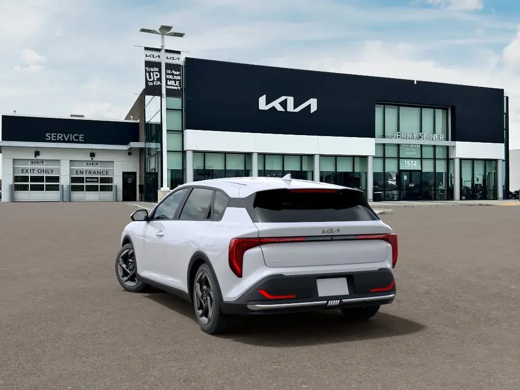 2026 Kia K4 EX AT Hatchback photo 4