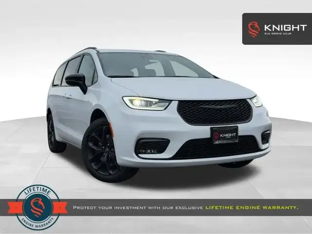 2026 Chrysler Pacifica Select AWD's photo