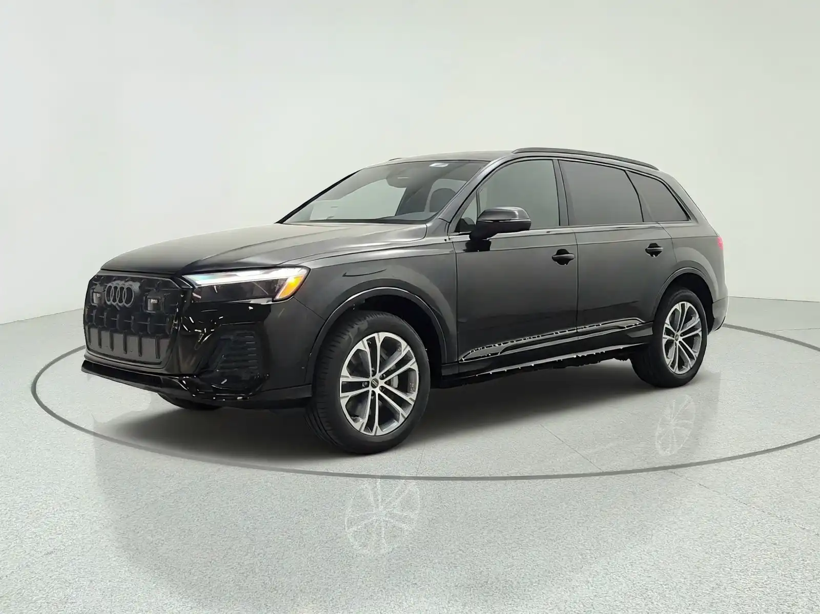 2026 Audi Q7 45 Premium Plus quattro Tiptronic's photo
