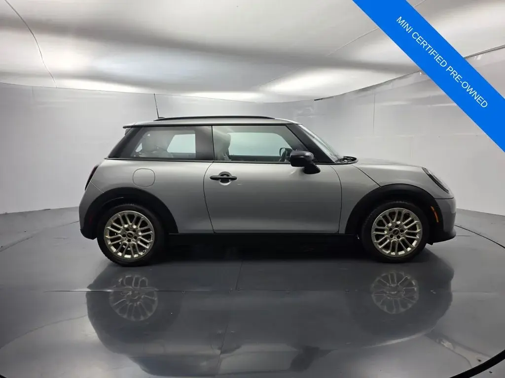 2025 MINI Hardtop Cooper photo 3