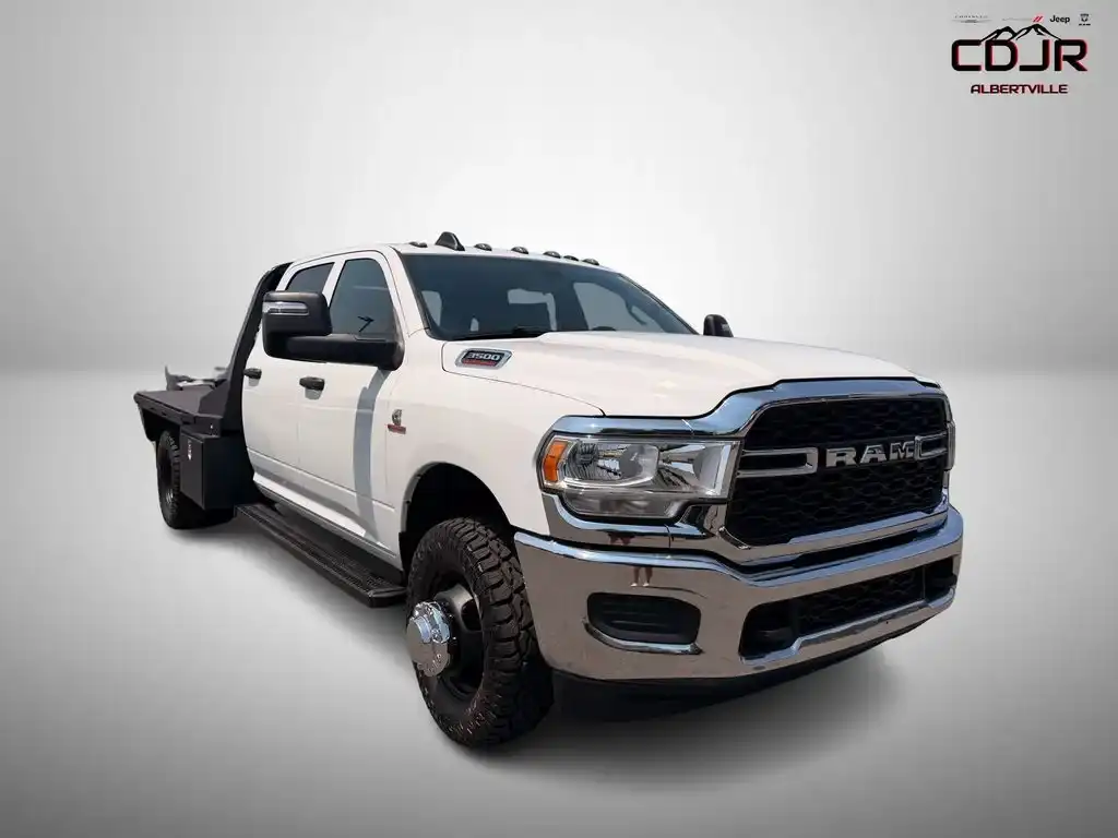 2024 RAM 3500 Tradesman 4X4 Crew Cab's photo