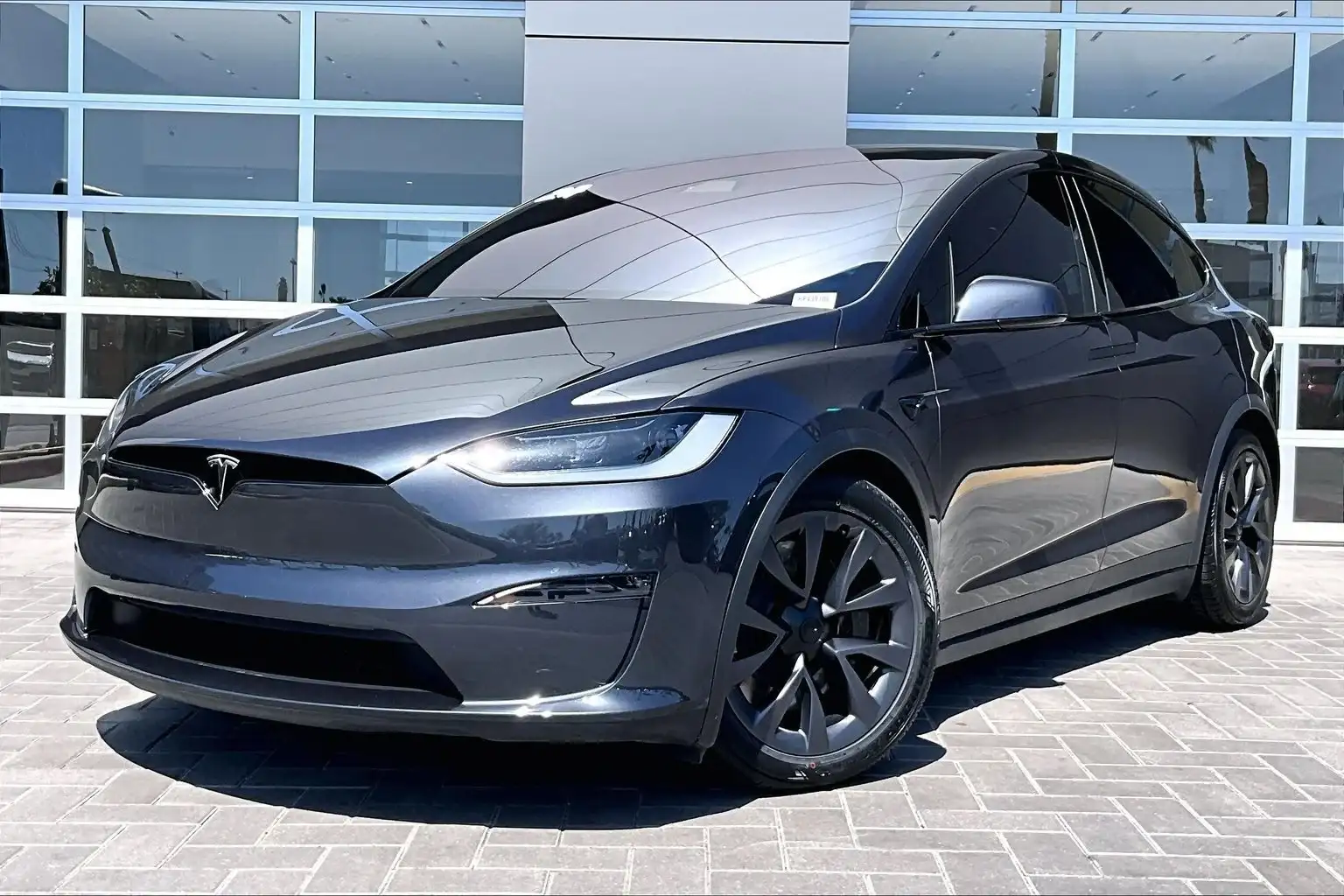 2024 Tesla Model X Long Range's photo