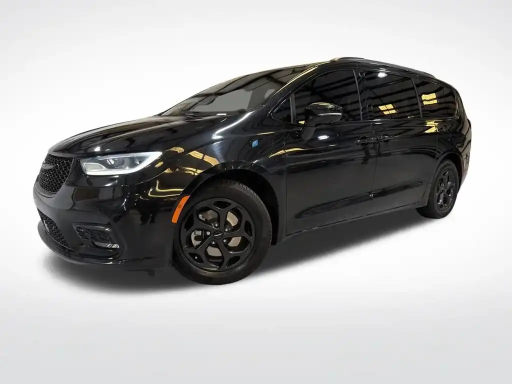 2021 Chrysler Pacifica Hybrid Limited Hybrid's photo