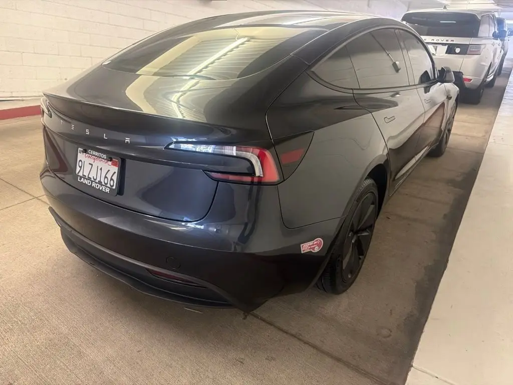 2024 Tesla Model 3 Base photo 4