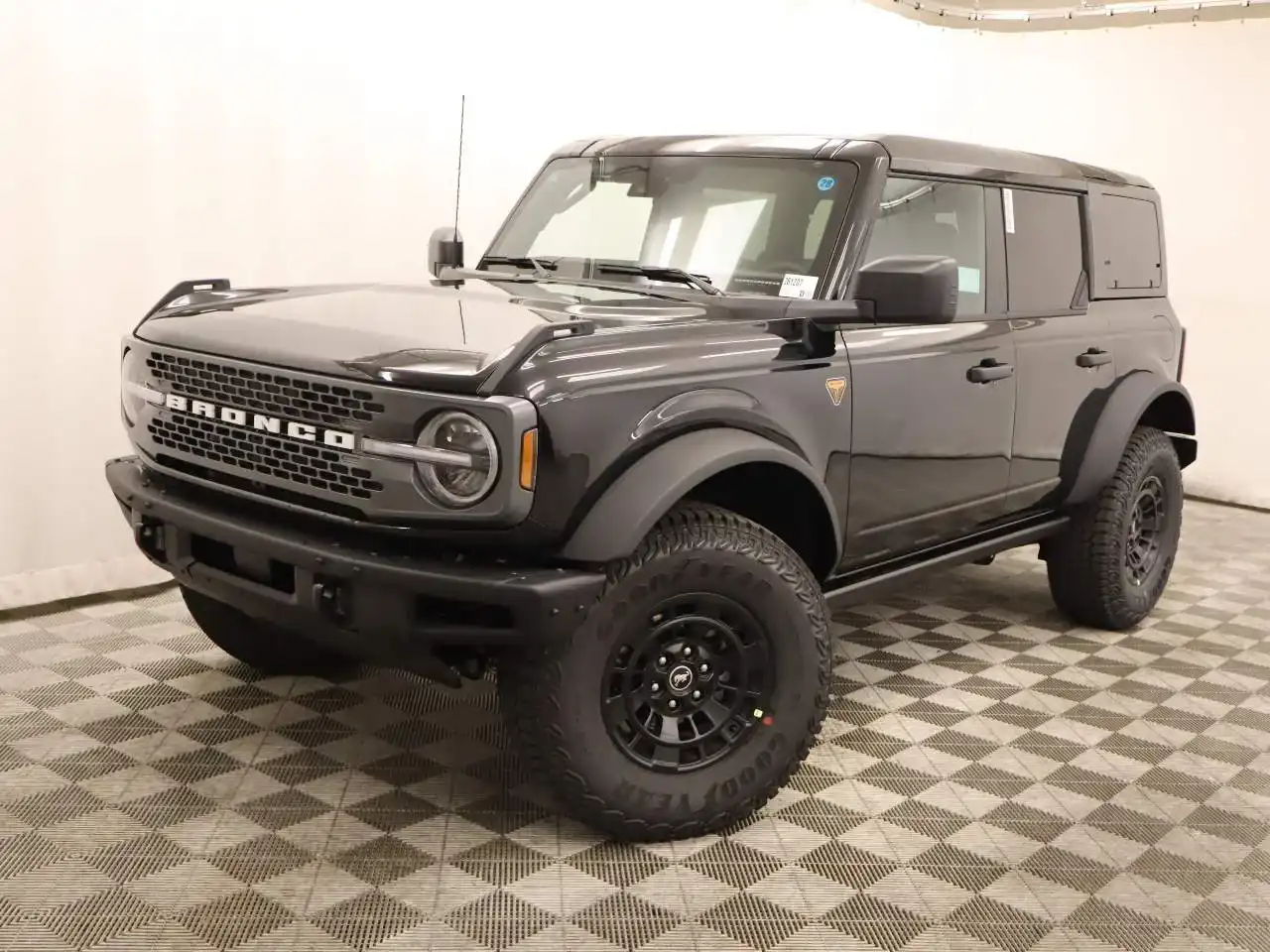 2026 Ford Bronco Badlands 4WD's photo