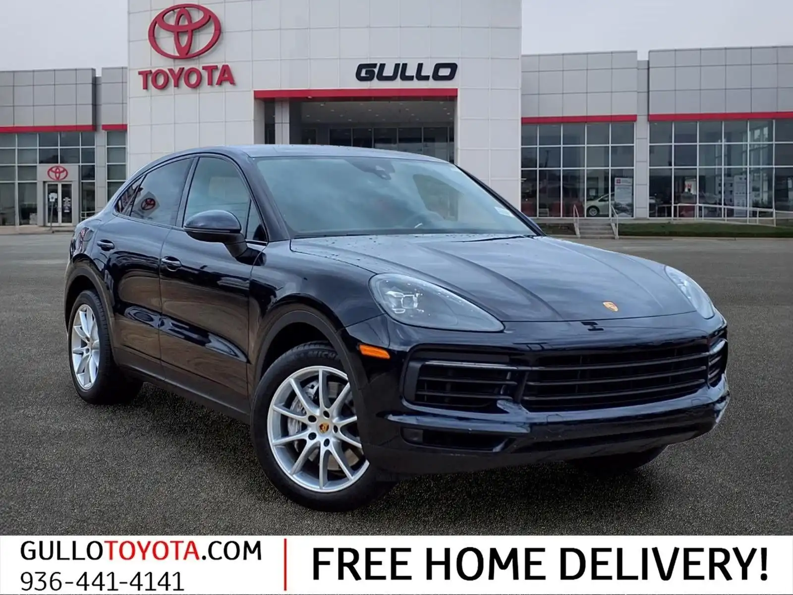 2021 Porsche Cayenne Base's photo