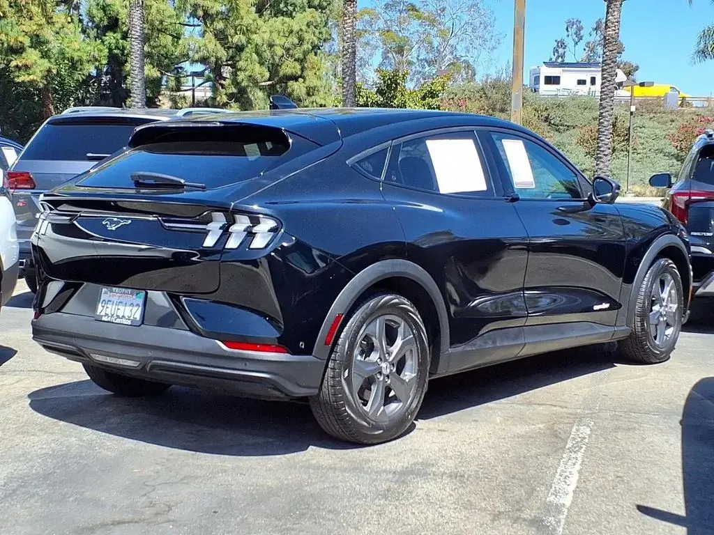2023 Ford Mustang-Mach-e Select photo 3