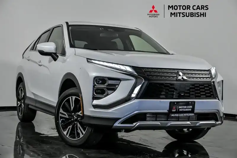 2024 Mitsubishi Eclipse Cross SE S-AWC's photo