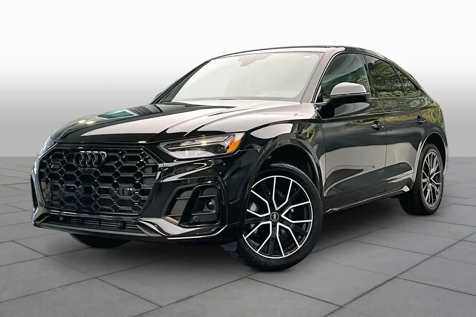 2023 Audi SQ5 Sportback Premium Plus's photo